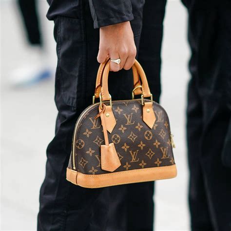 louis vuitton alma bag coco chanel|louis vuitton alma original.